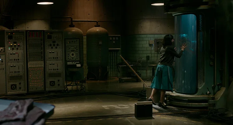 Doug Jones and Sally Hawkins in The Shape of Water (2017)